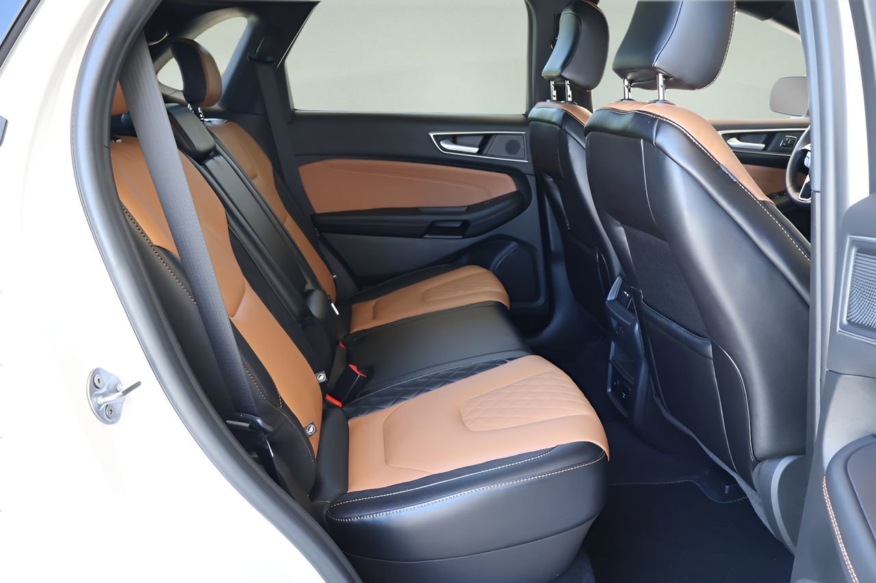 Used 2024 Ford Edge Titanium w/ Titanium Elite Package AWD/4WD image 18