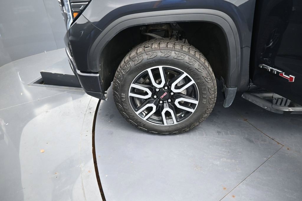 Used 2023 GMC Sierra 1500 AT4 w/ AT4 Premium Package AWD/4WD image 17