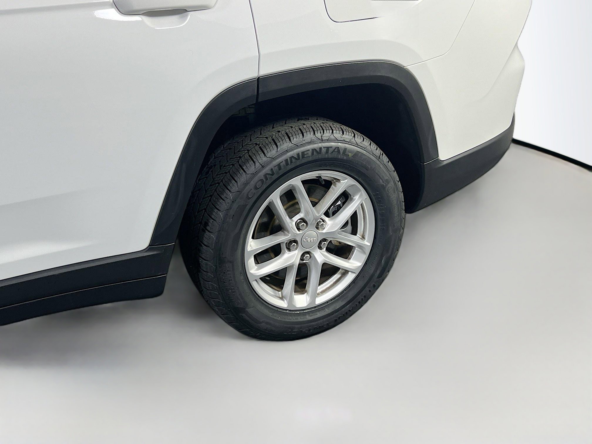 Used 2021 Jeep Grand Cherokee L Laredo w/ Luxury Tech Group I image 30