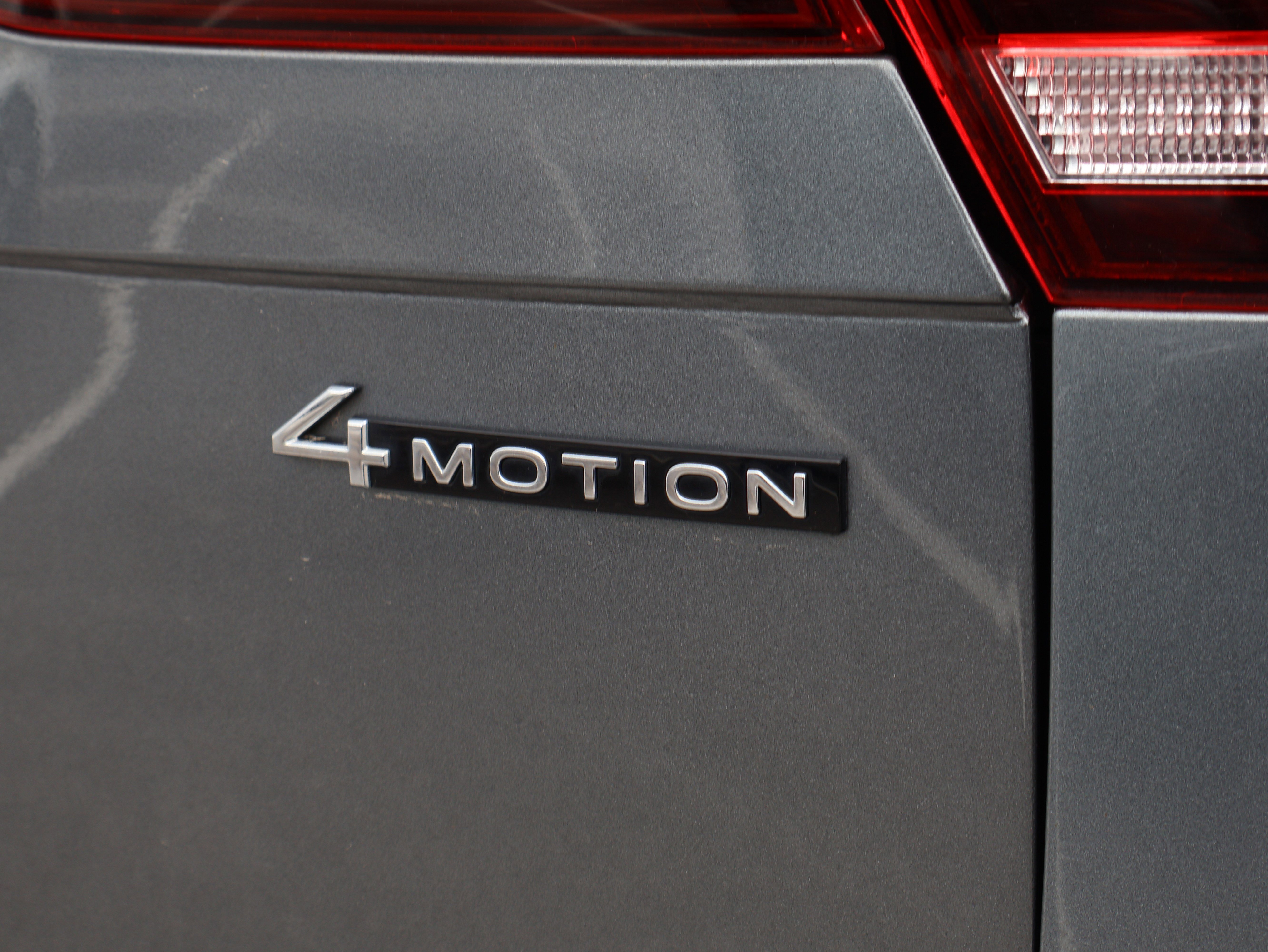 Used 2023 Volkswagen Tiguan SE image 16