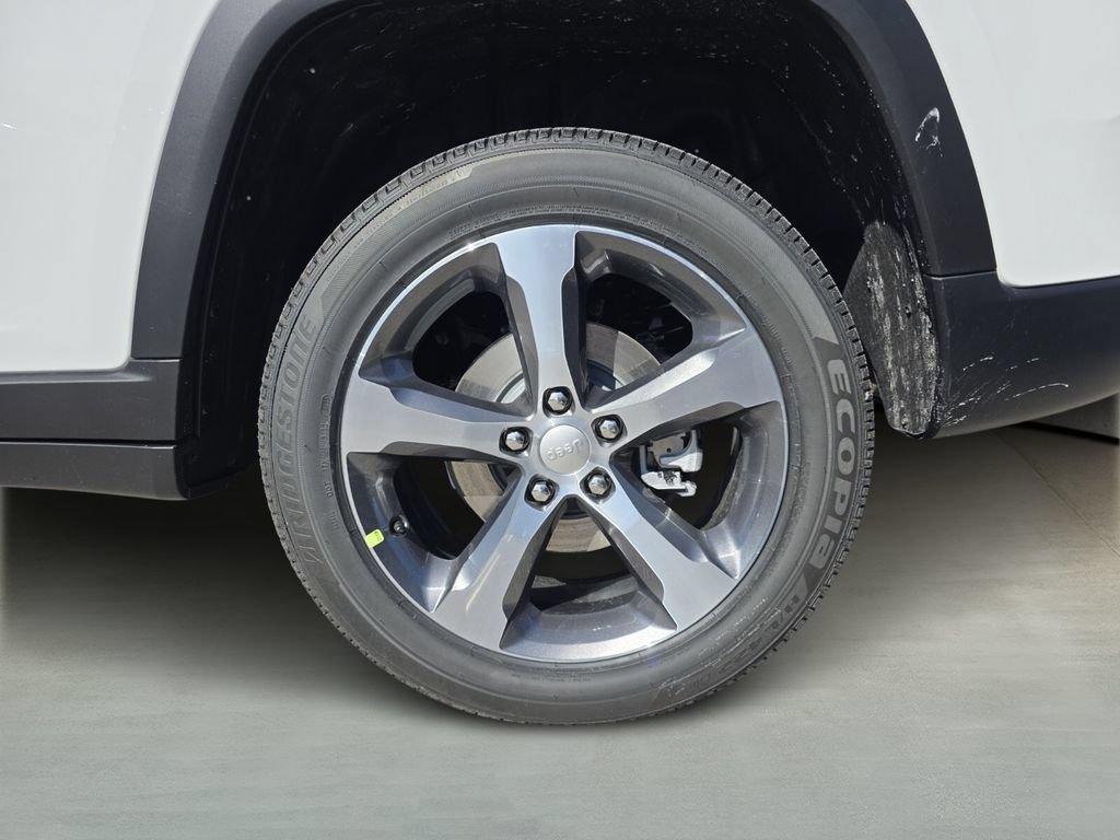 New 2026 Jeep Grand Cherokee Limited RWD image 7