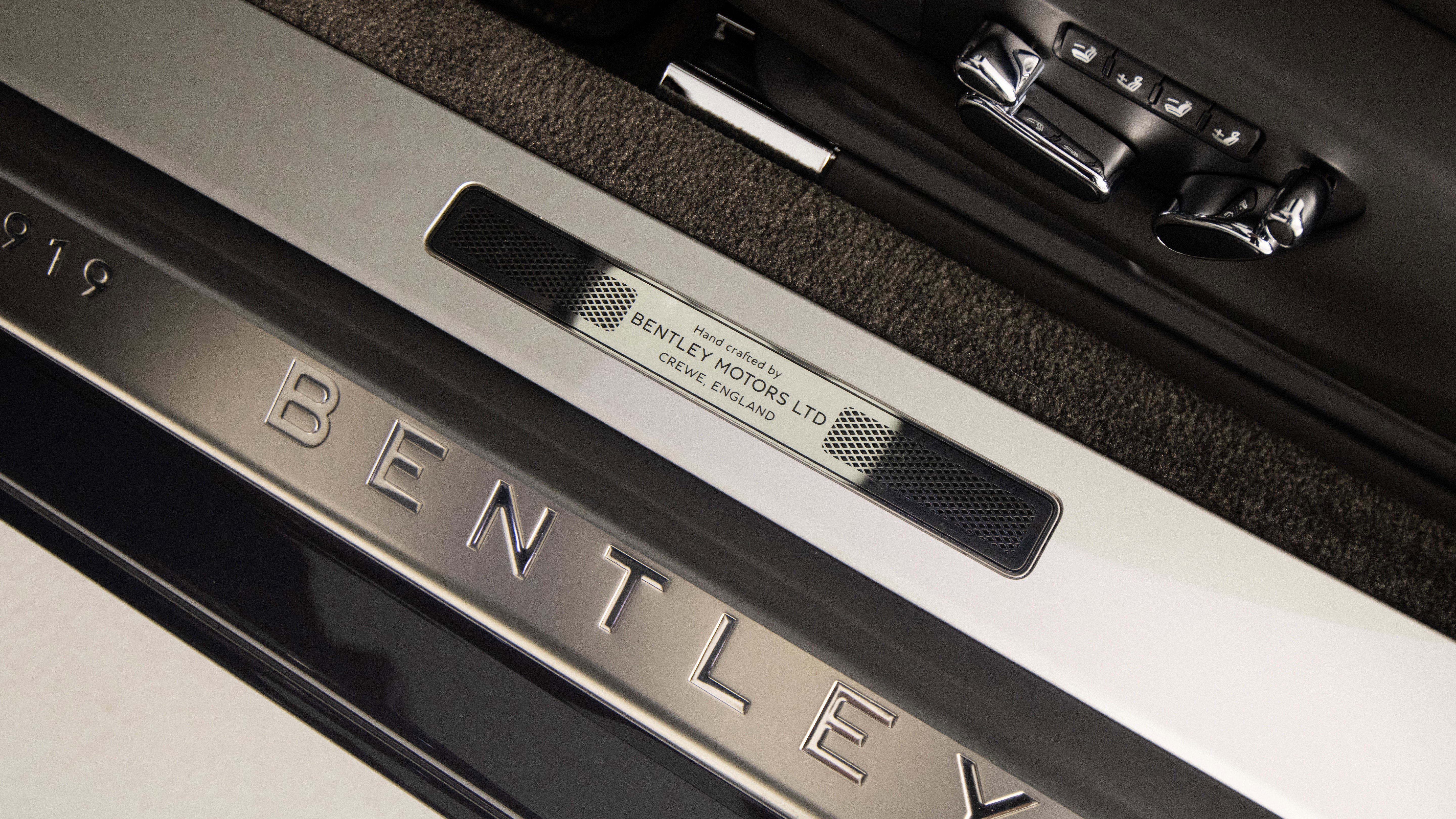 Used 2020 Bentley Continental GT image 16