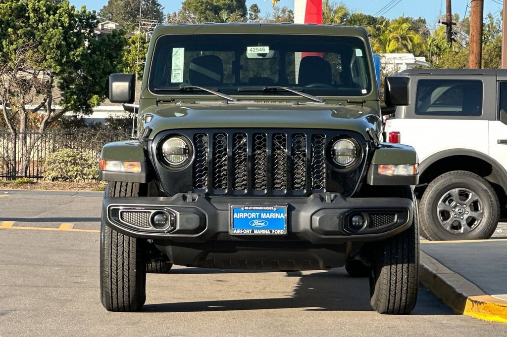 Used 2021 Jeep Gladiator Sport image 11