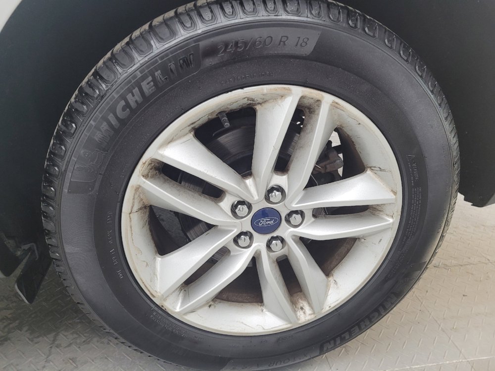 Used 2017 Ford Edge SEL w/ Equipment Group 201A image 31