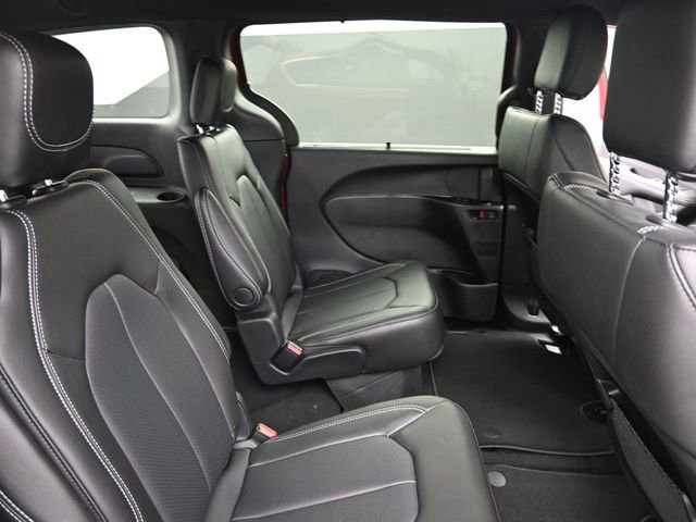 New 2026 Chrysler Voyager LX image 20