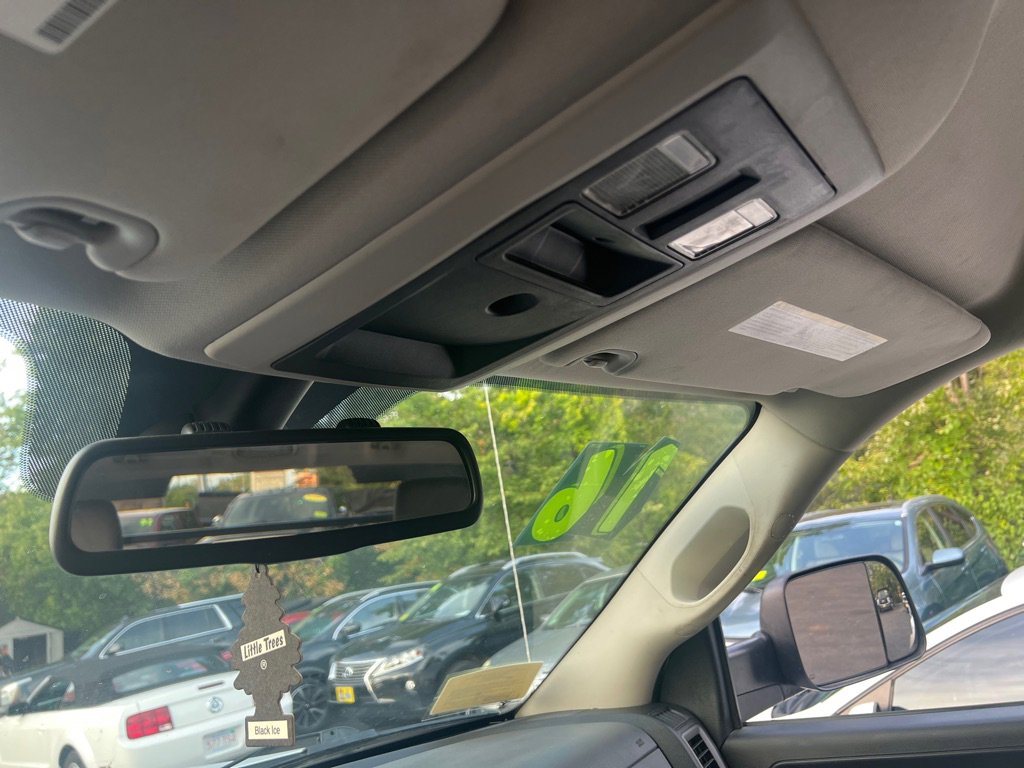 Used 2016 RAM 3500 Tradesman w/ Chrome Appearance Group image 24