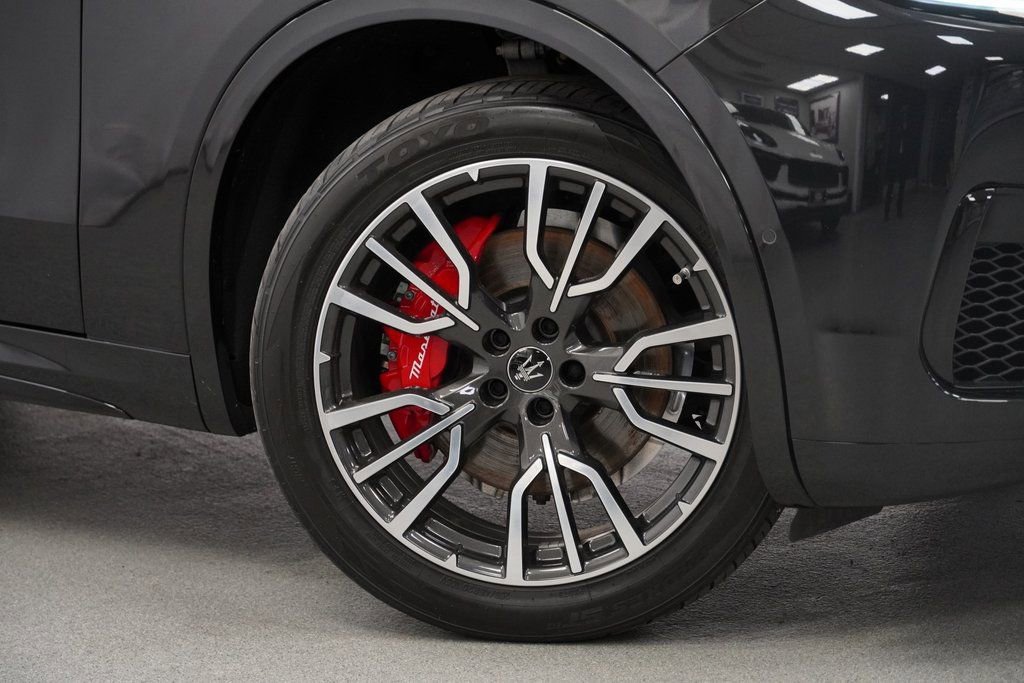 Used 2023 Maserati Grecale Modena image 3