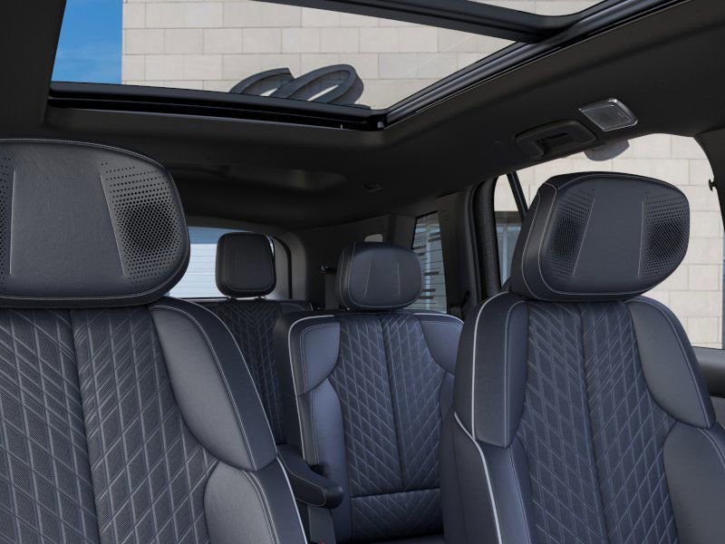 New 2026 Cadillac Vistiq Premium Luxury w/ LPO, Floor Liner Package AWD/4WD image 24