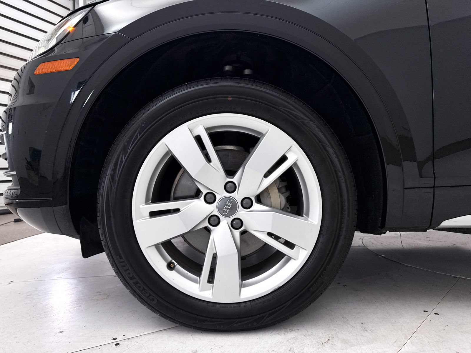 Used 2018 Audi Q5 2.0T Premium Plus w/ Premium Plus Package AWD/4WD image 16