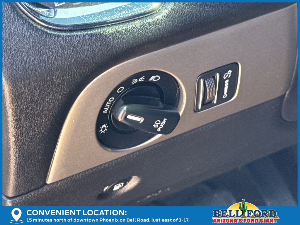 Used 2017 Dodge Durango R/T w/ Technology Group AWD/4WD image 32