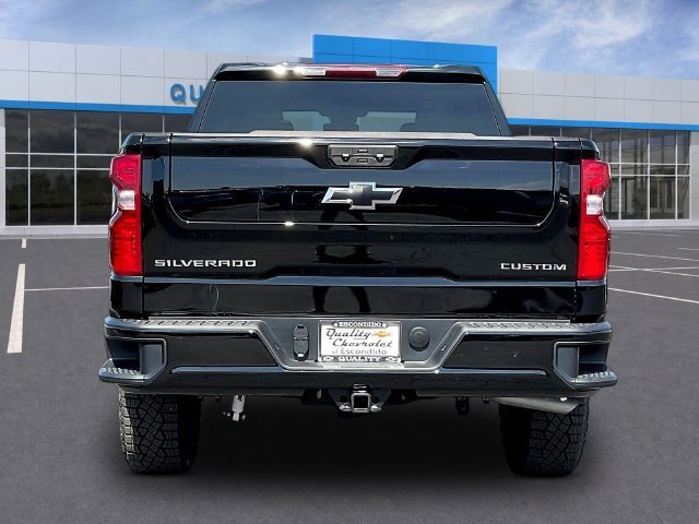 New 2026 Chevrolet Silverado 1500 Custom Trail Boss AWD/4WD image 4