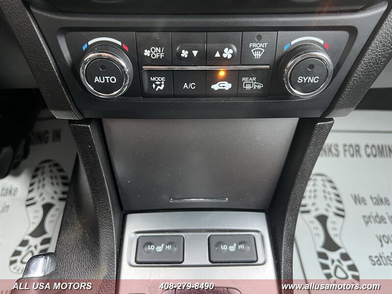 Used 2013 Acura ILX w/ Technology Package FWD image 35