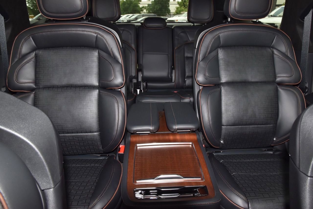 New 2026 Lincoln Navigator L Black Label AWD/4WD image 21