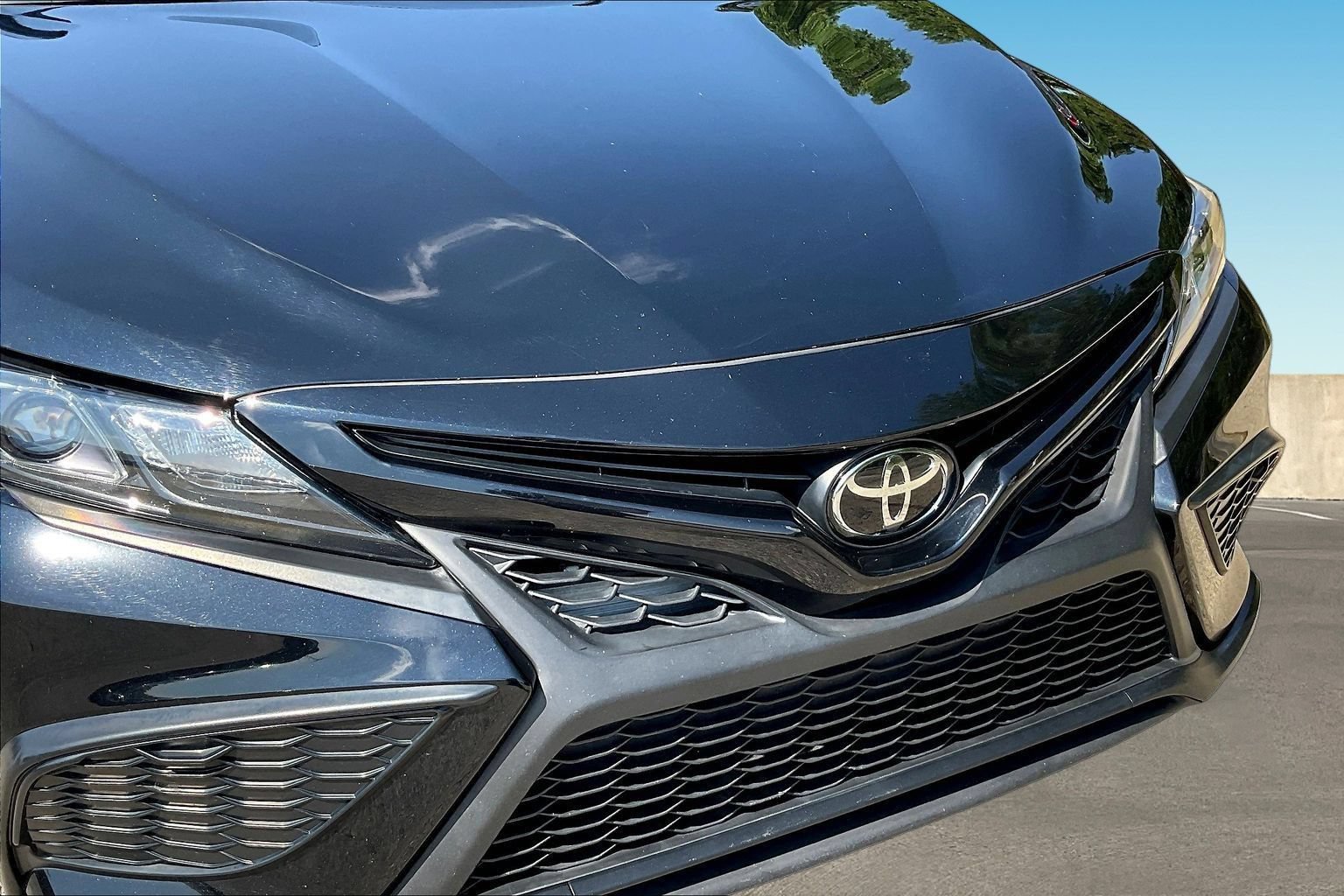 Used 2024 Toyota Camry SE w/ Convenience Package FWD image 32