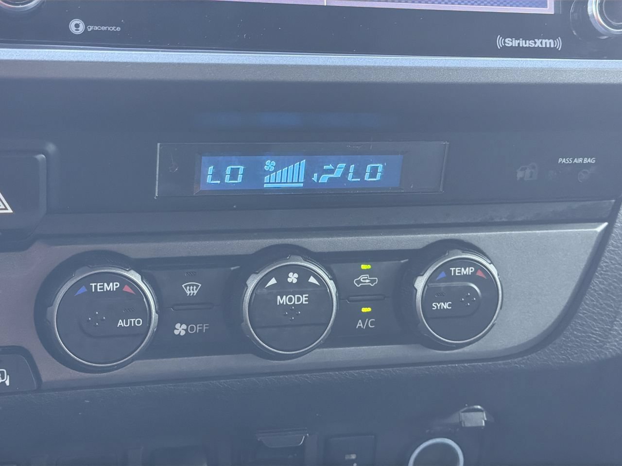 Used 2022 Toyota Tacoma TRD Off-Road AWD/4WD image 22