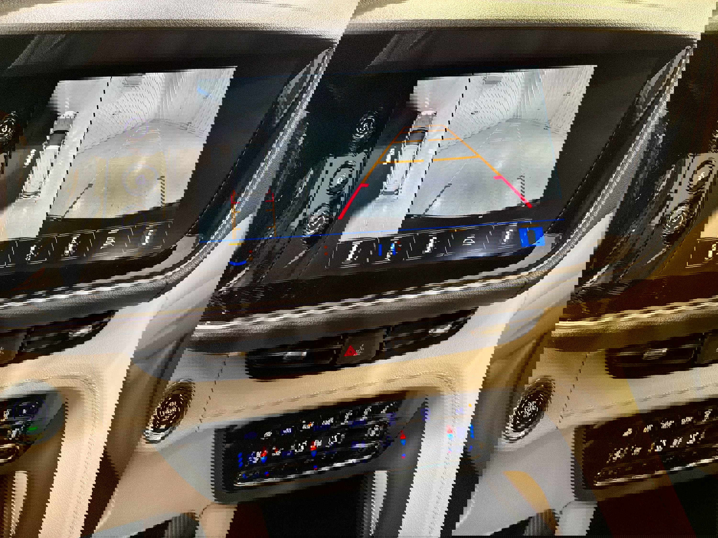 Used 2023 Buick Envision Avenir image 18