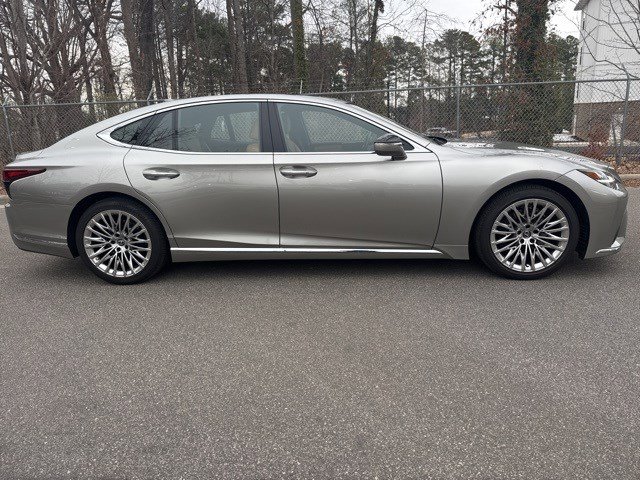 Used 2025 Lexus LS 500 image 3