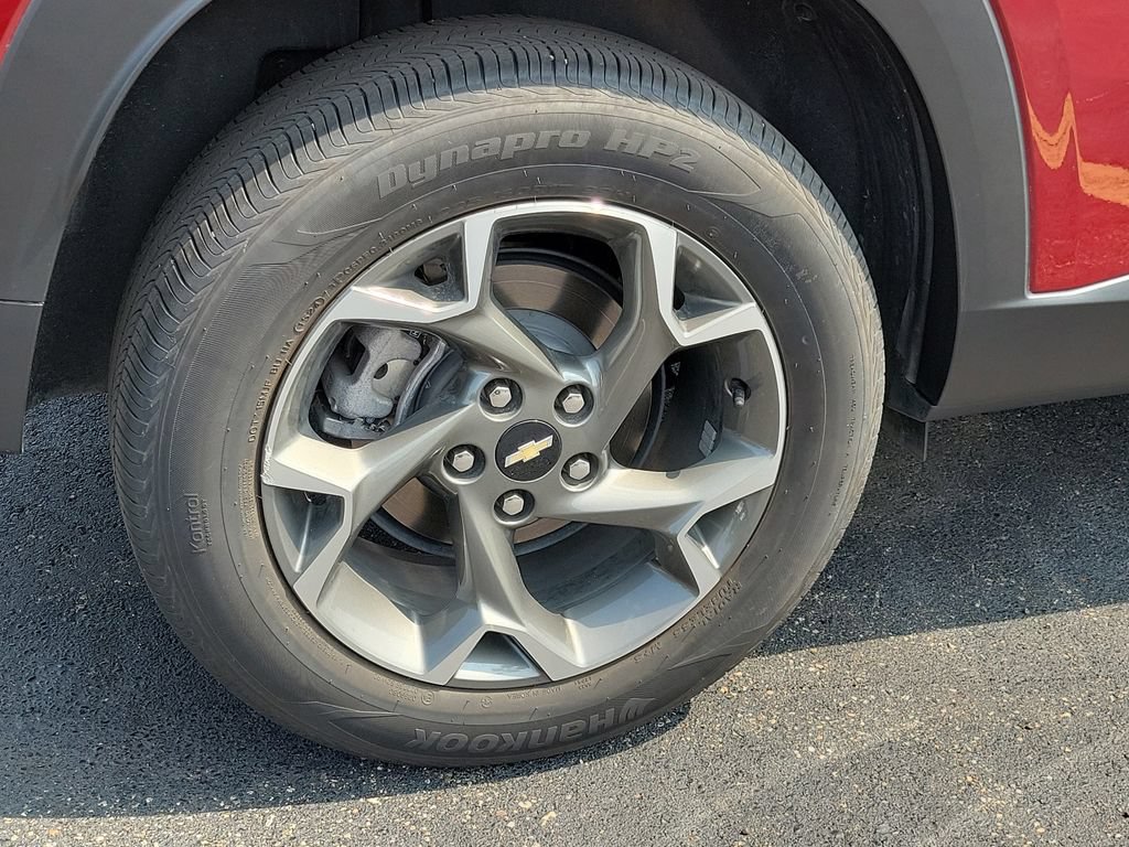 Used 2025 Chevrolet Trax LT w/ Driver Confidence Package FWD image 8