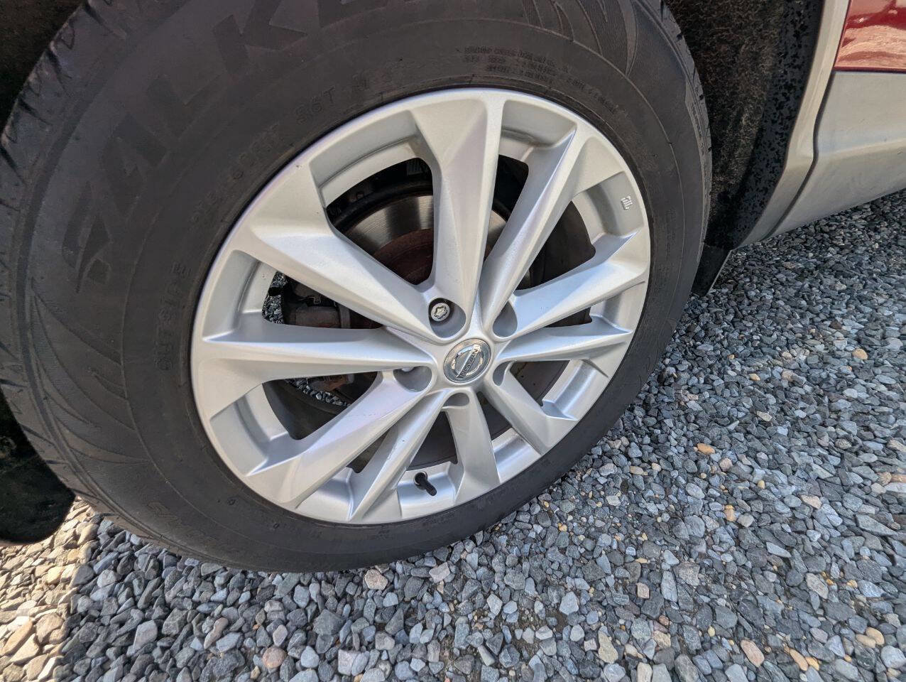 Used 2018 Nissan Rogue Sport S w/ S Appearance Package image 36