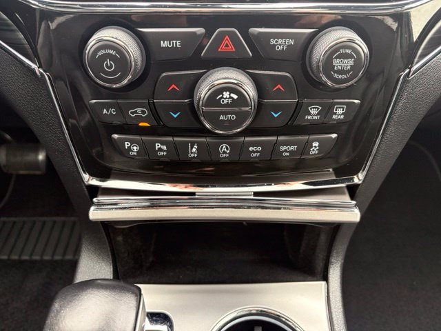 Used 2021 Jeep Grand Cherokee Limited AWD/4WD image 33