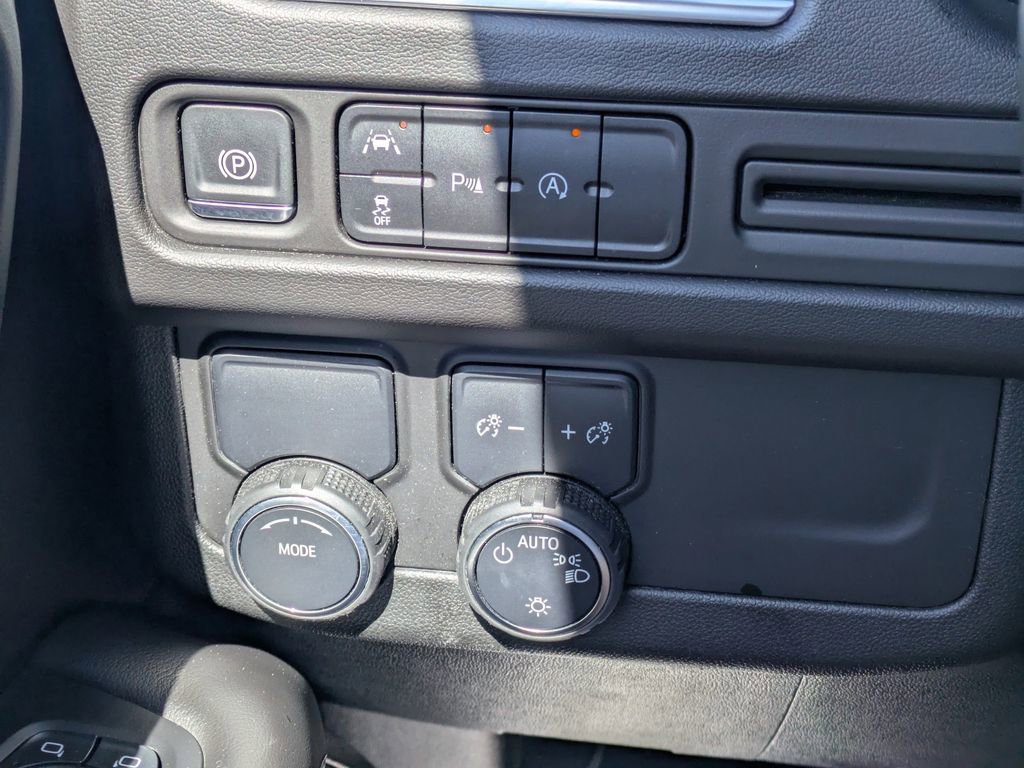 Used 2024 Chevrolet Tahoe LT RWD image 27