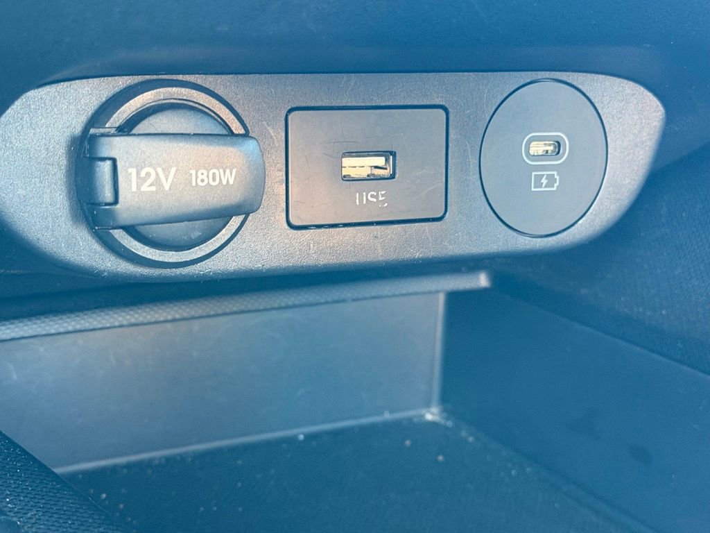 Used 2024 Hyundai Elantra SEL FWD image 23