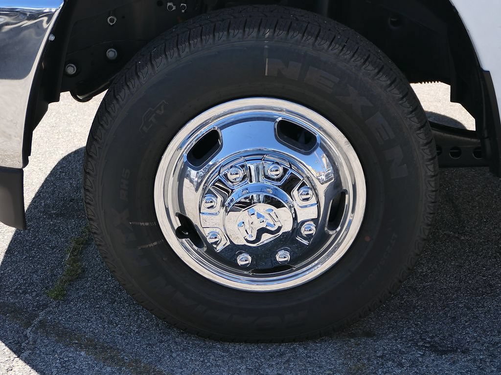 New 2026 RAM 3500 Tradesman w/ Chrome Appearance Group A AWD/4WD image 9