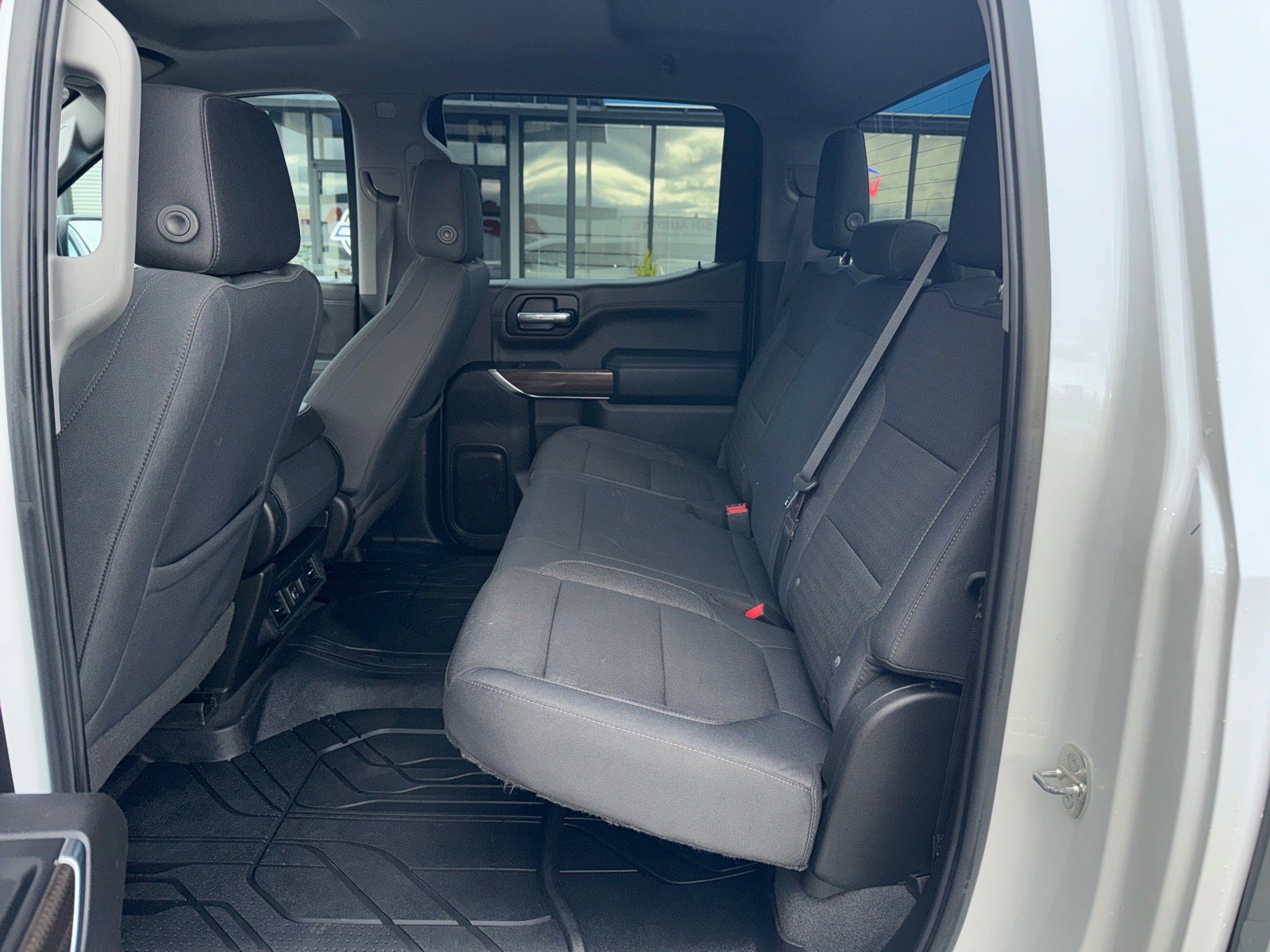 Used 2019 Chevrolet Silverado 1500 LT Trail Boss w/ Bed Protection Package image 9