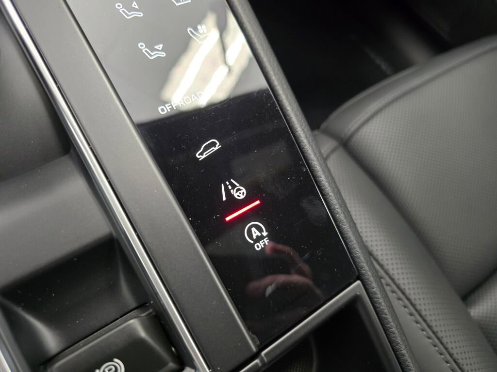 New 2026 Porsche Macan image 47