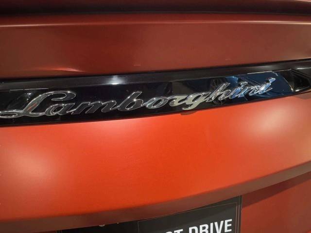 Used 2019 Lamborghini Urus AWD/4WD image 22