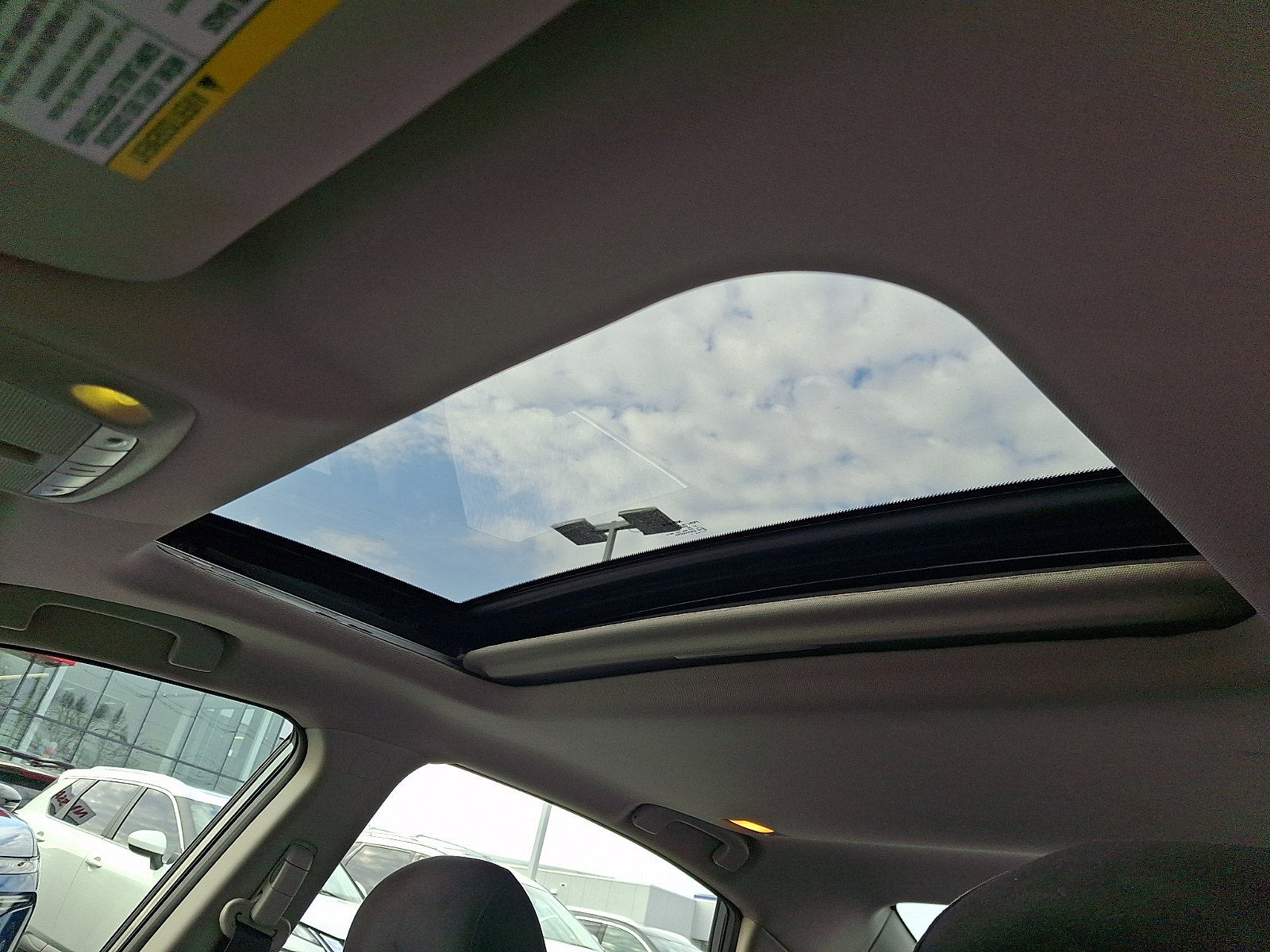 Used 2014 Nissan Altima 2.5 SV w/ Convenience Package image 14