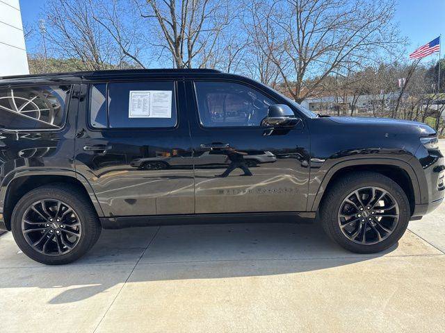 Used 2022 Jeep Grand Wagoneer Series II AWD/4WD image 4