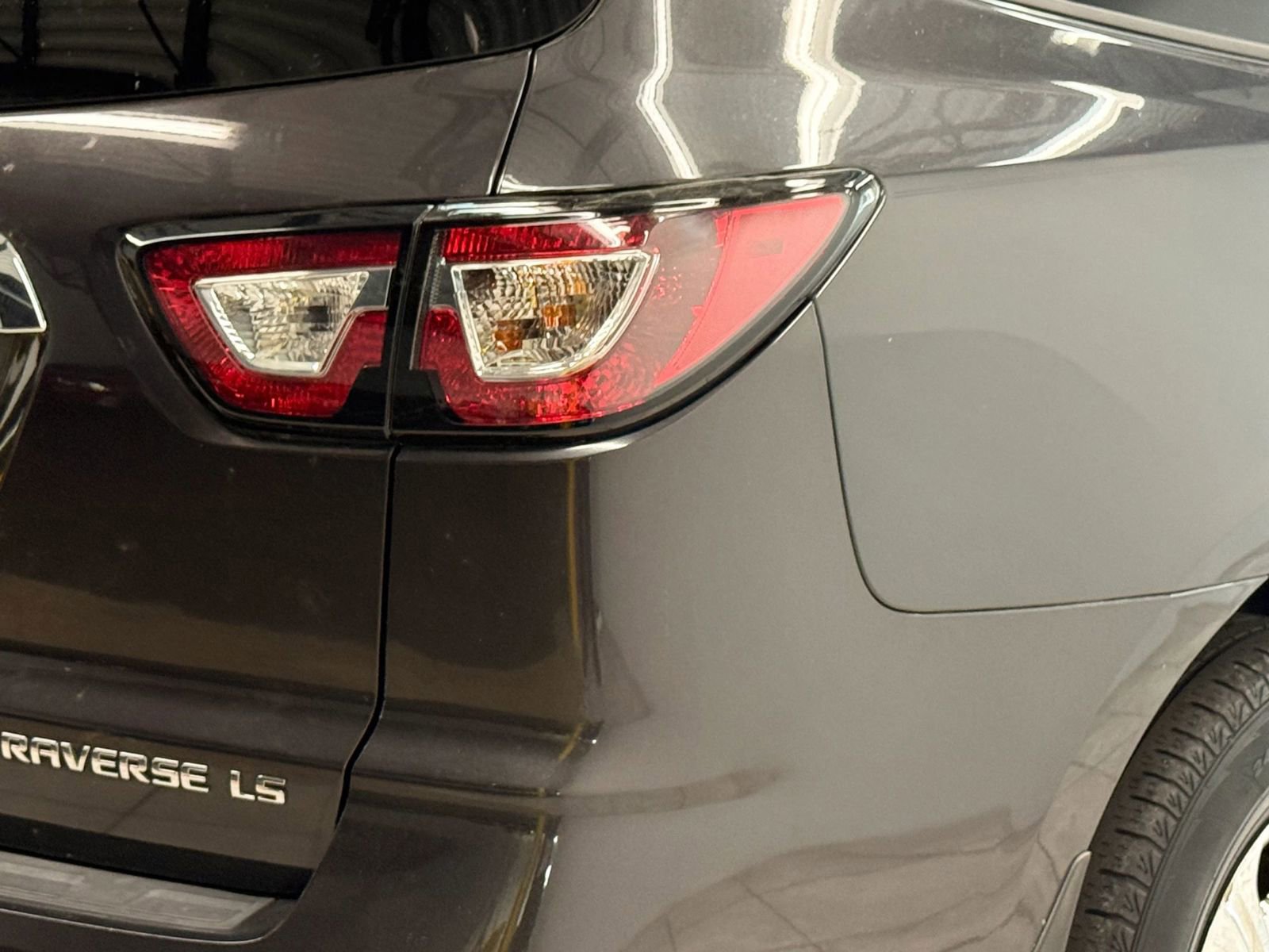 Used 2015 Chevrolet Traverse LS FWD image 10