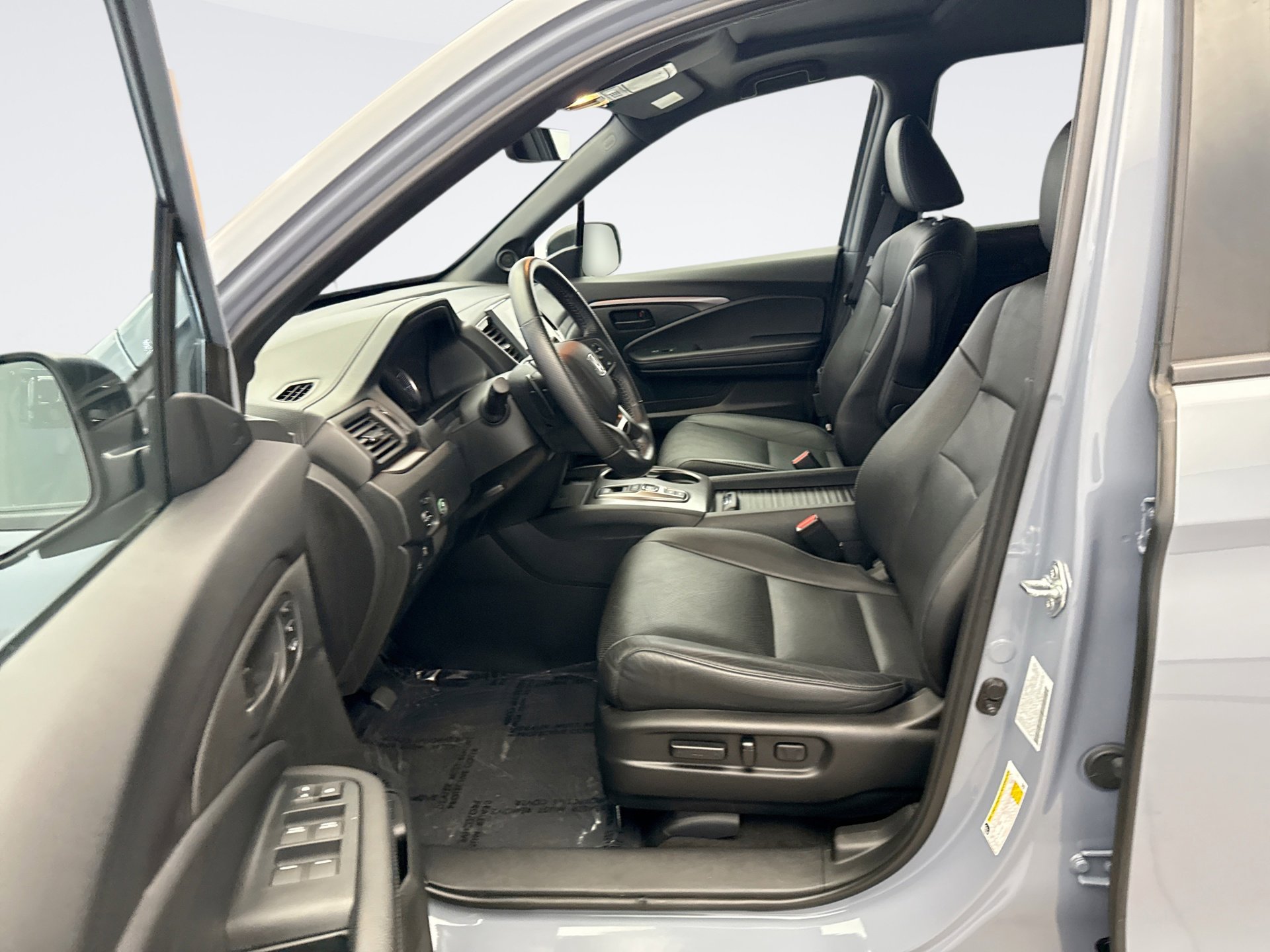 Used 2023 Honda Passport EX-L image 10