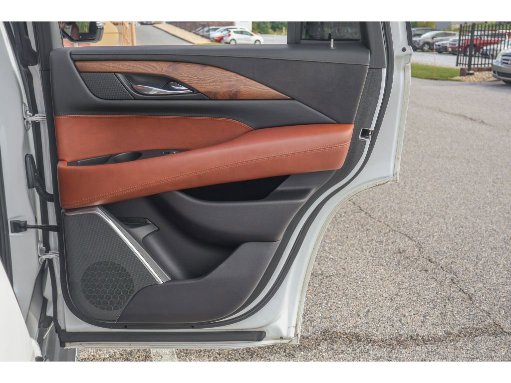 Used 2019 Cadillac Escalade Luxury image 21