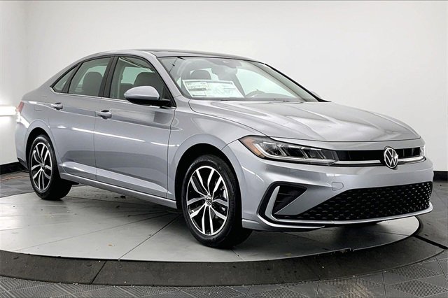 New 2026 Volkswagen Jetta SE