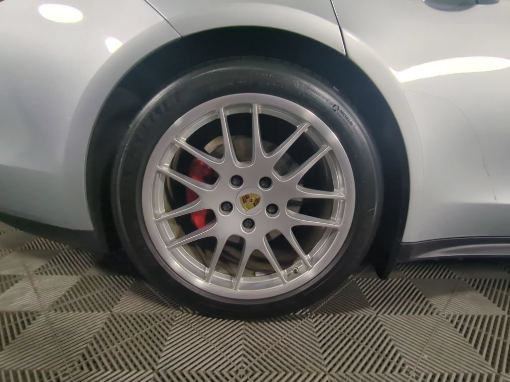 Used 2017 Porsche Panamera 4 AWD/4WD image 10