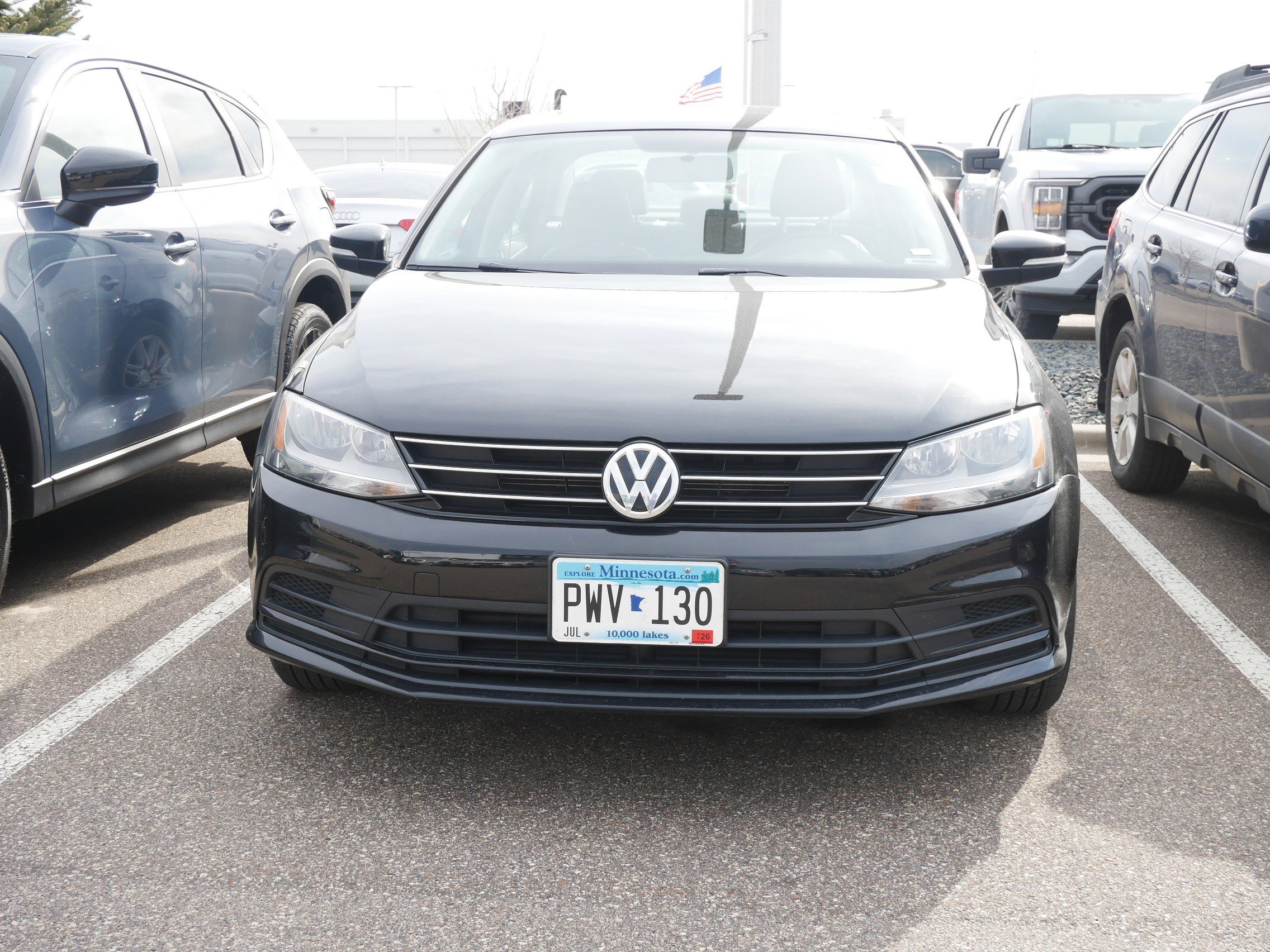 Used 2015 Volkswagen Jetta SE image 2