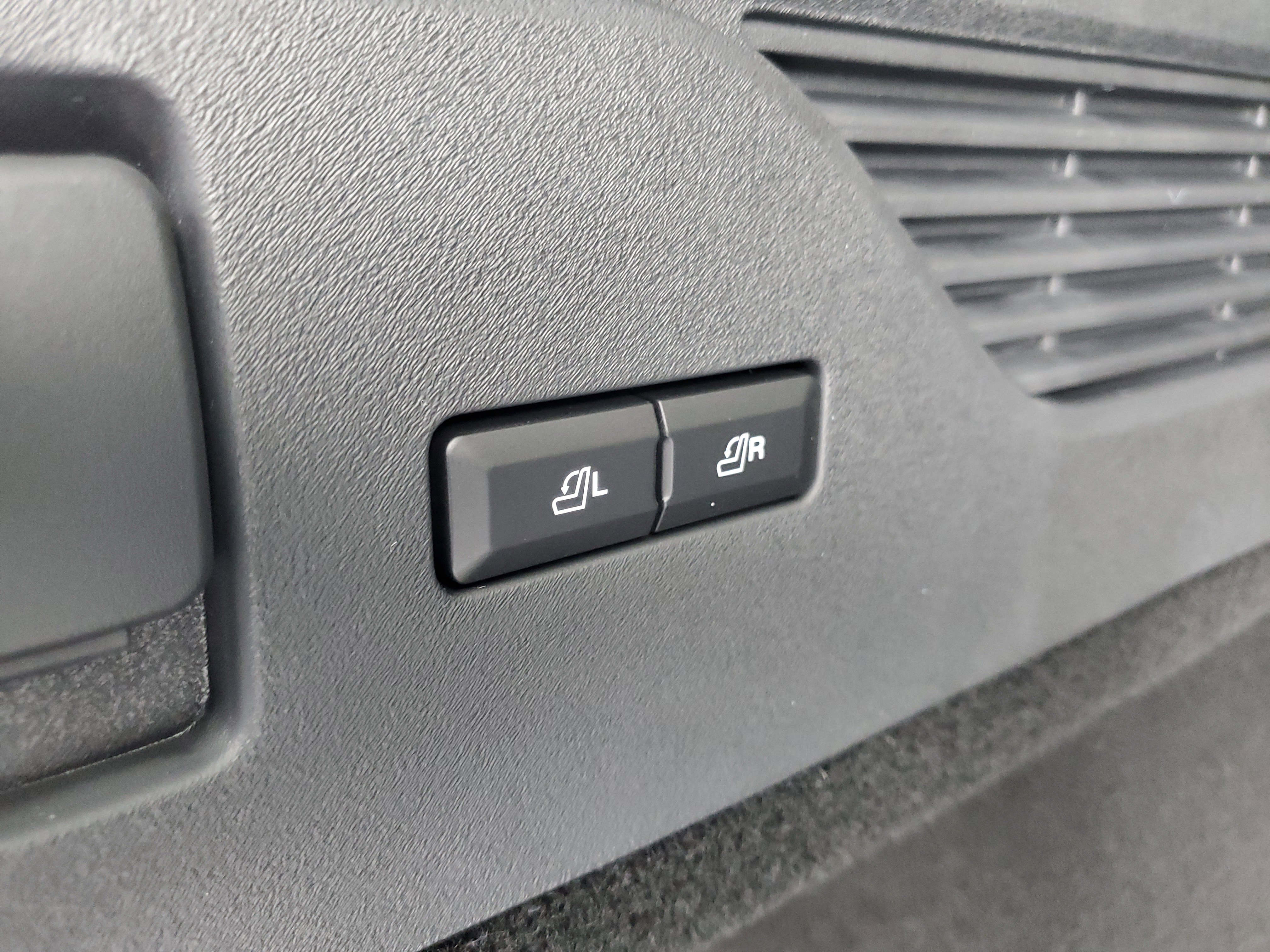 New 2026 Lincoln Nautilus Premier image 31