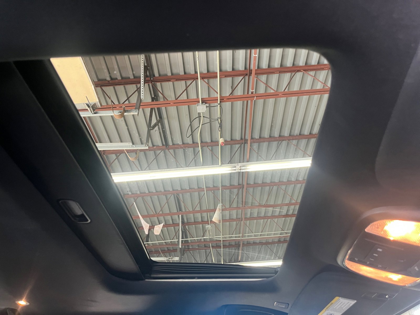 Used 2022 Jeep Grand Cherokee Limited image 33