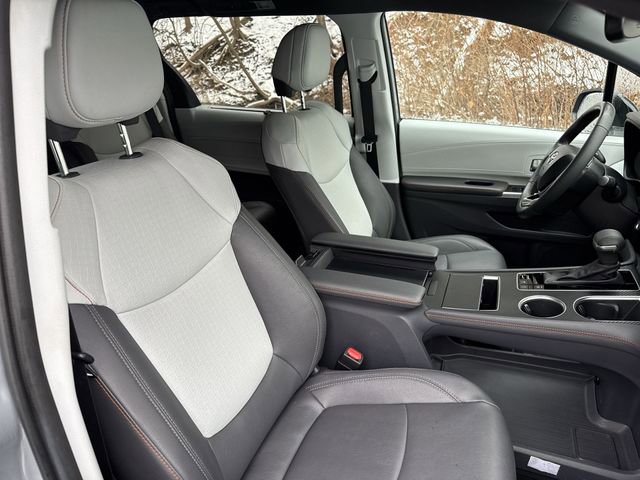 Used 2023 Toyota Sienna XSE image 30