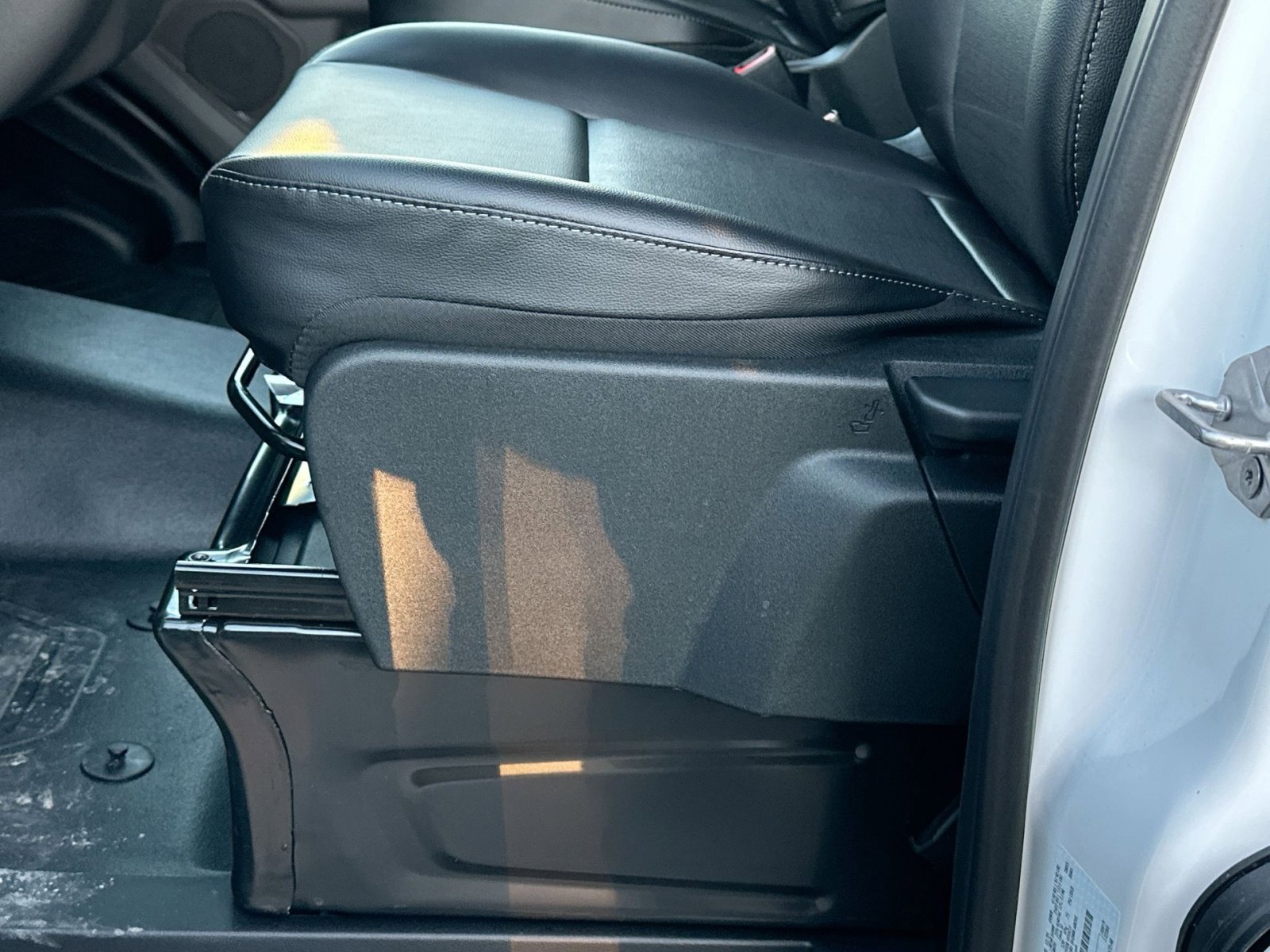 New 2026 Ford Transit 250 148 Medium Roof w/ Load Area Protection Package image 14