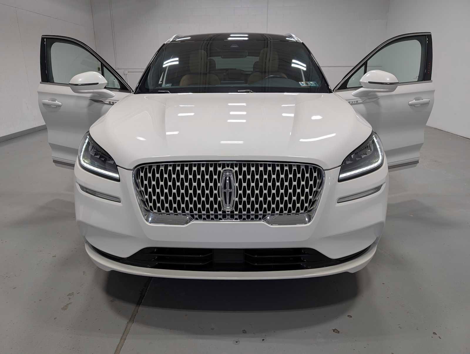 Certified 2022 Lincoln Corsair Reserve image 15