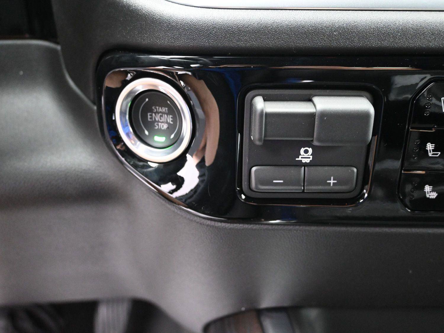 New 2026 GMC Sierra 2500 SLT w/ SLT Premium Package image 36