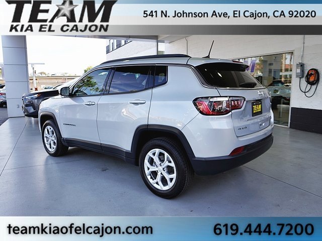 Used 2024 Jeep Compass Latitude image 7