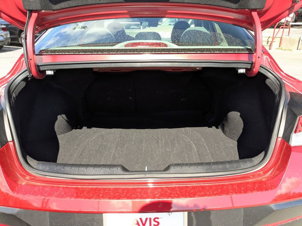 Used 2025 Hyundai Elantra SEL FWD image 30