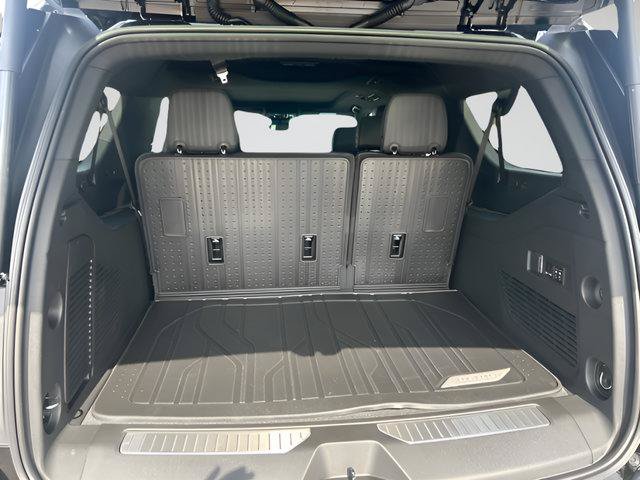 New 2026 Chevrolet Suburban High Country AWD/4WD image 5