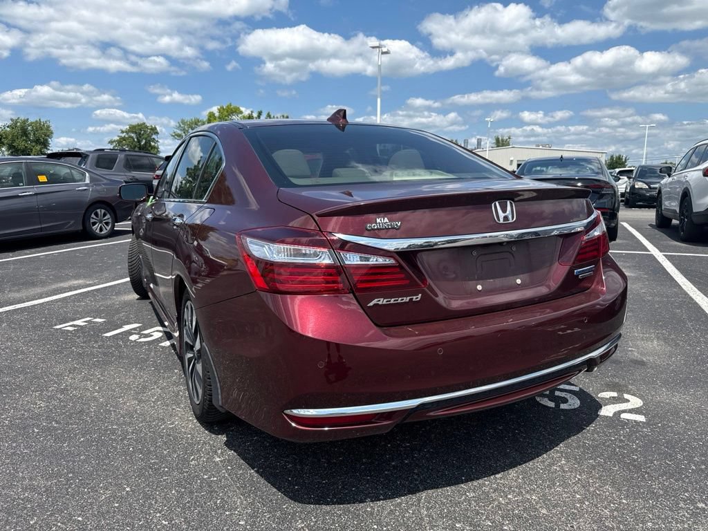 Used 2017 Honda Accord Touring image 9