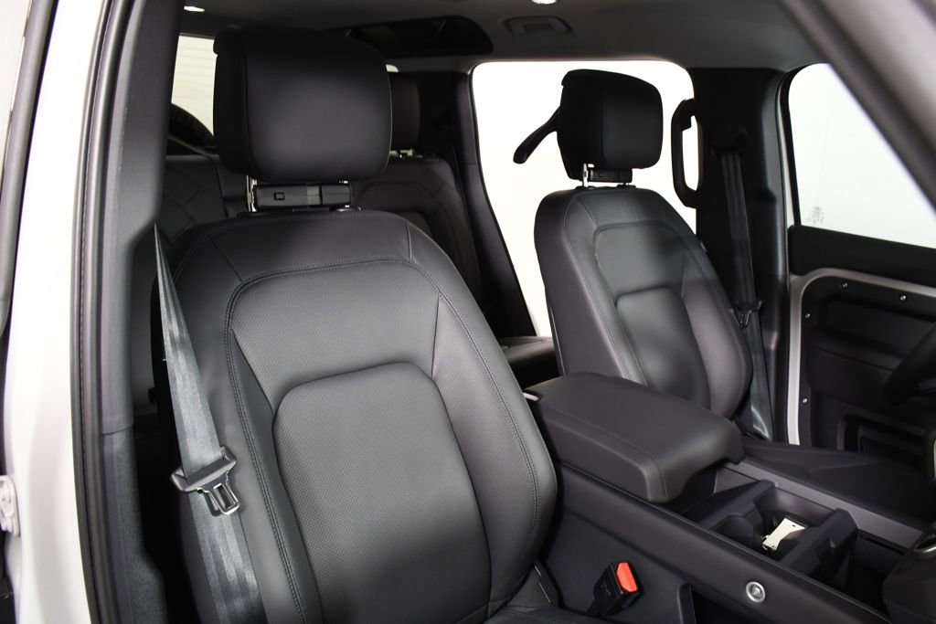New 2026 Land Rover Defender 110 X-Dynamic SE AWD/4WD image 19