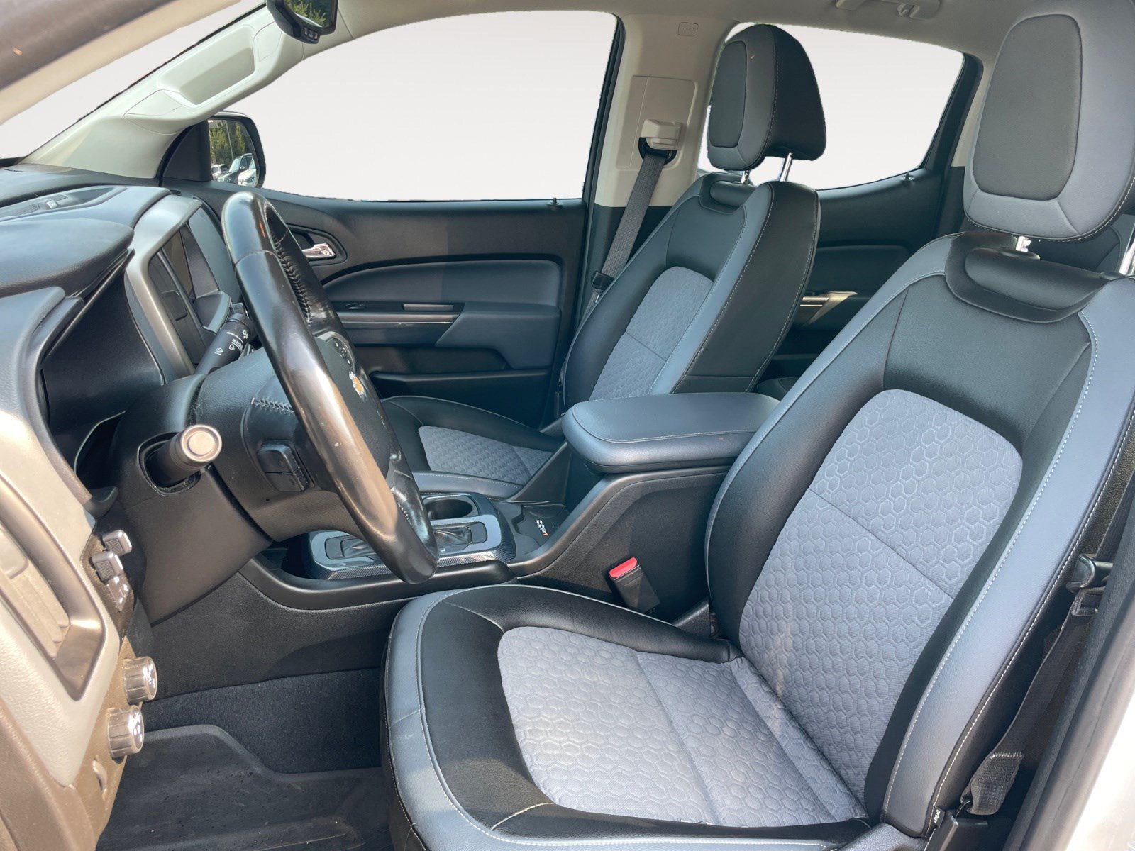 Used 2019 Chevrolet Colorado Z71 AWD/4WD image 10